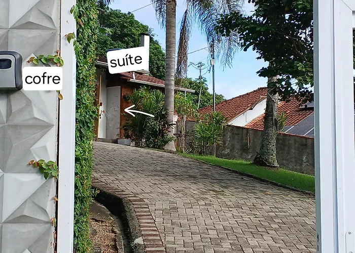 Suíte 77 privativa , há 11km da vila germânica Blumenau